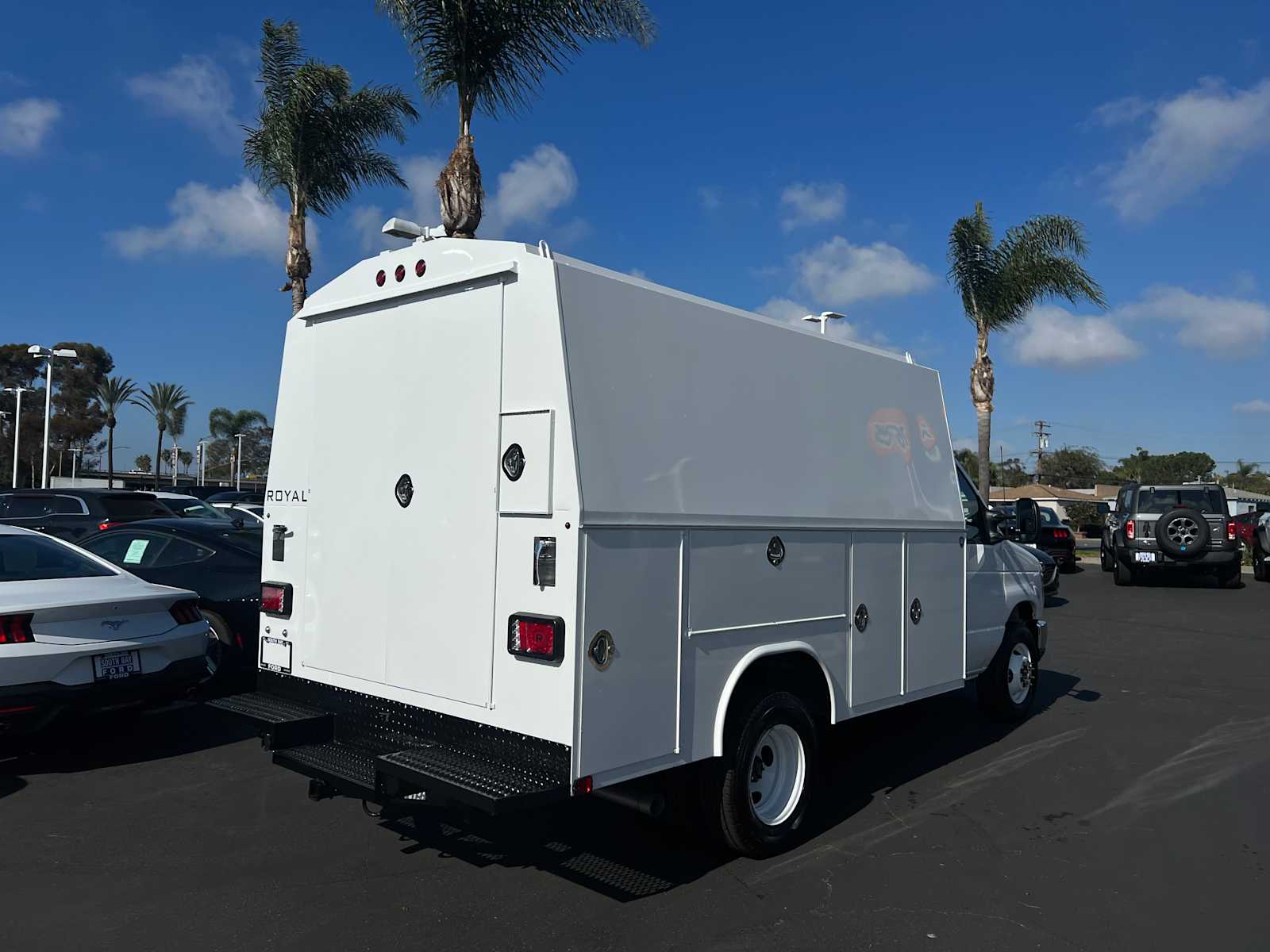 2026 Ford E-Series Cutaway 