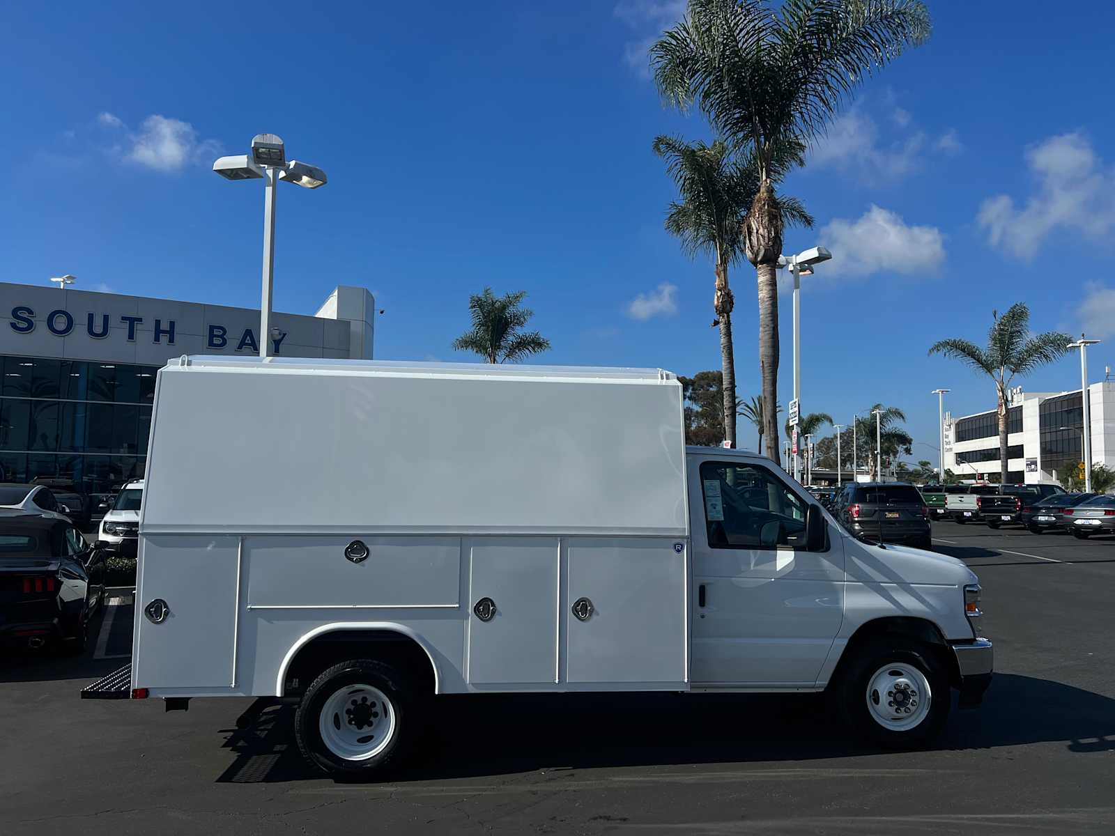 2026 Ford E-Series Cutaway 