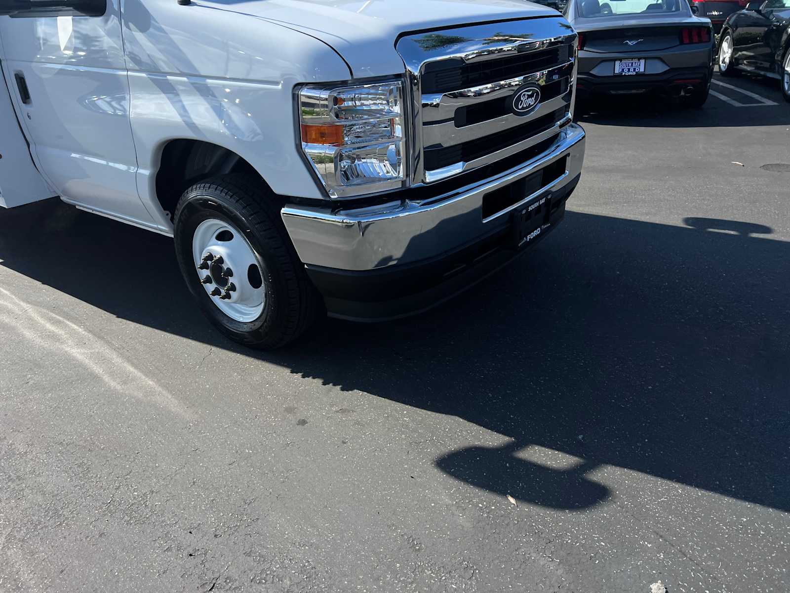 2026 Ford E-Series Cutaway 