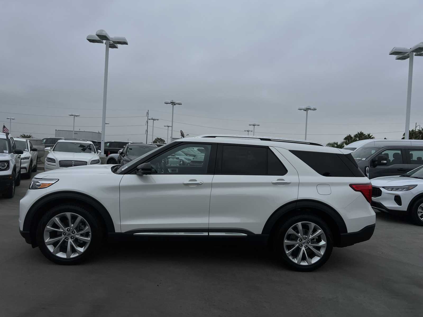 2023 Ford Explorer Platinum