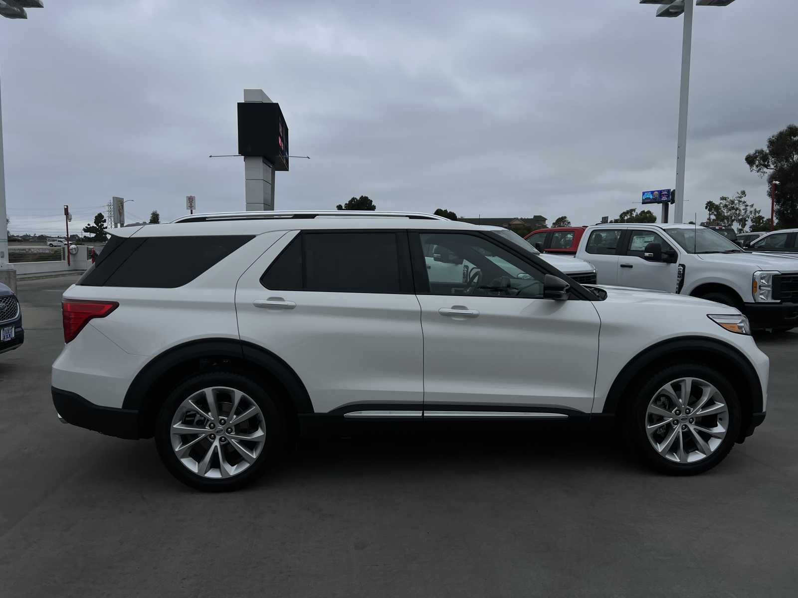 2023 Ford Explorer Platinum