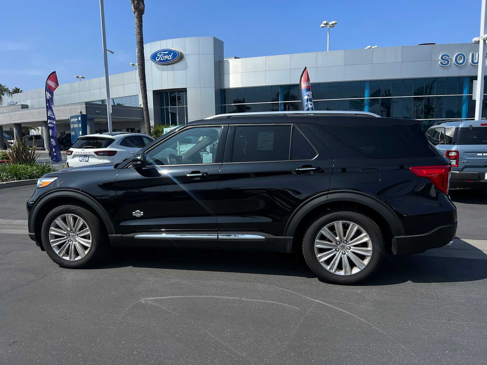 undefined 2023 Ford Explorer King Ranch