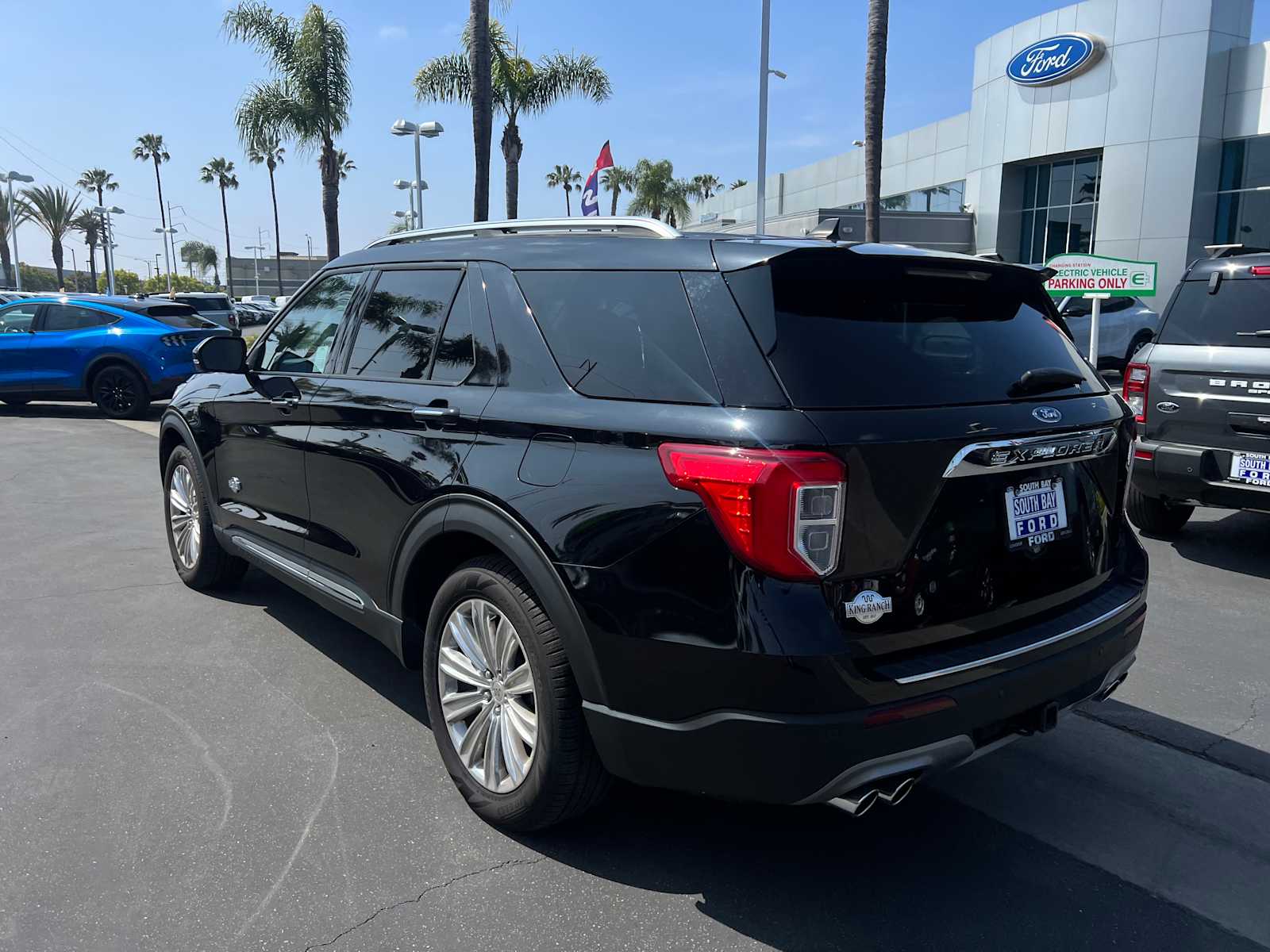 undefined 2023 Ford Explorer King Ranch