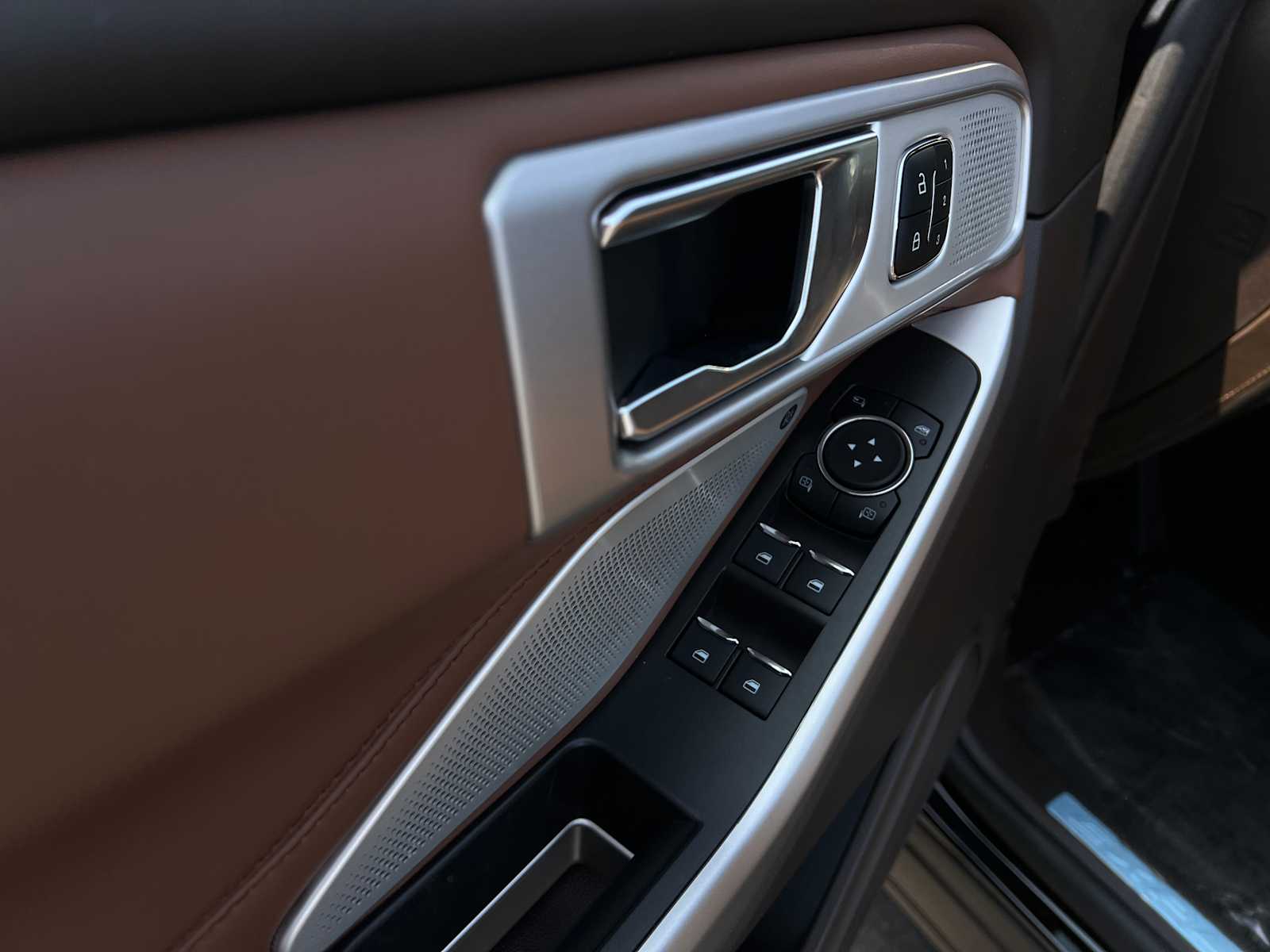 undefined 2023 Ford Explorer King Ranch
