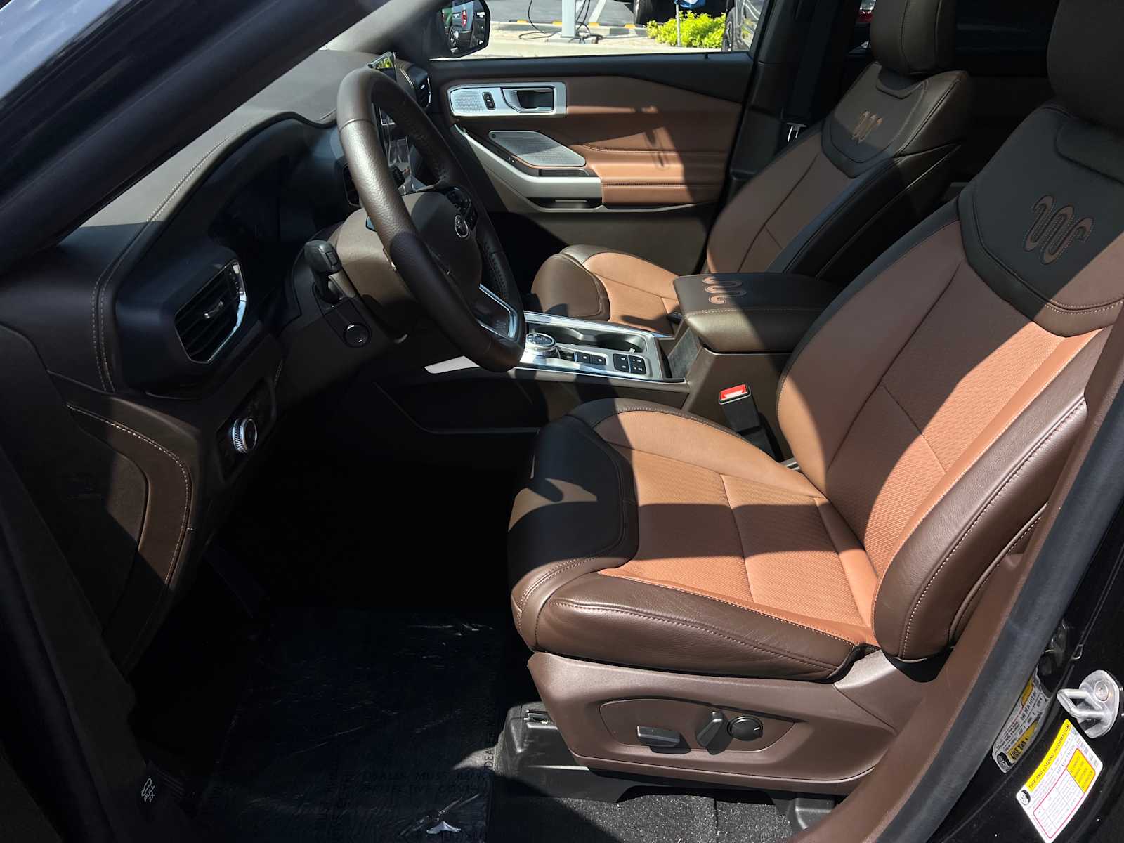 undefined 2023 Ford Explorer King Ranch