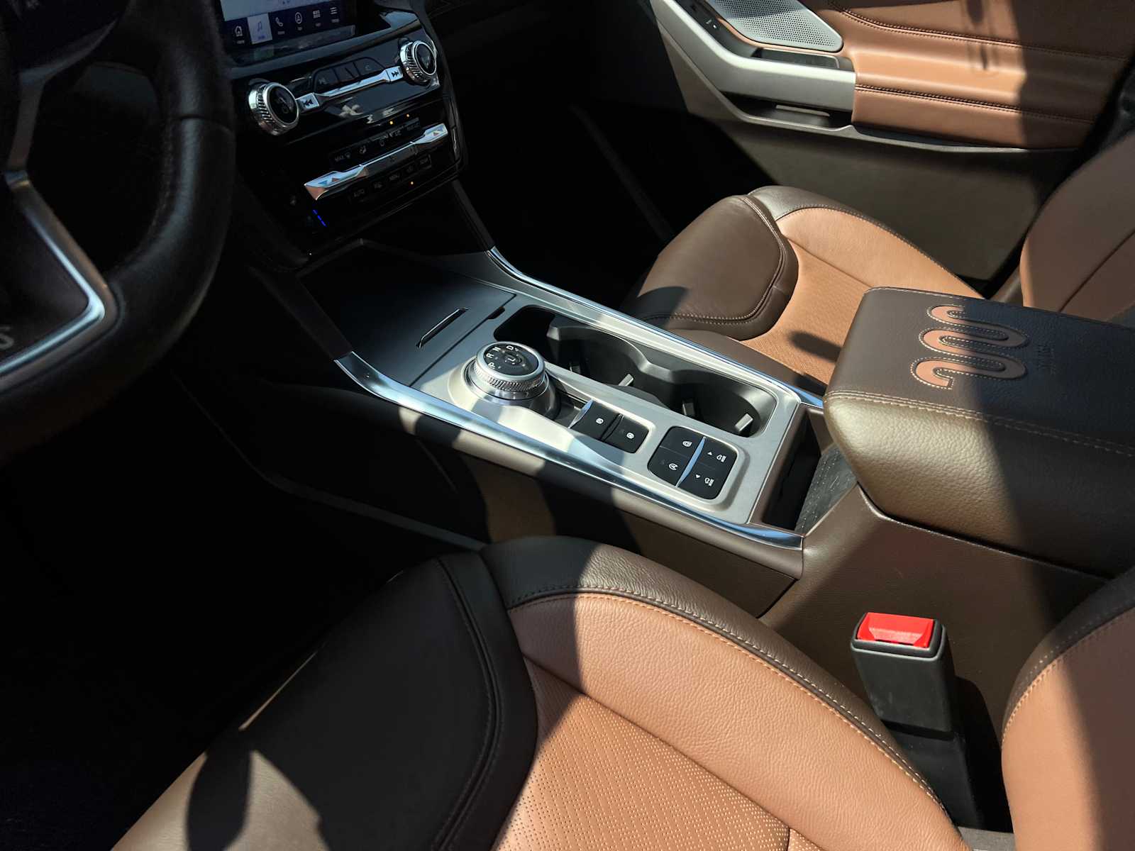 undefined 2023 Ford Explorer King Ranch
