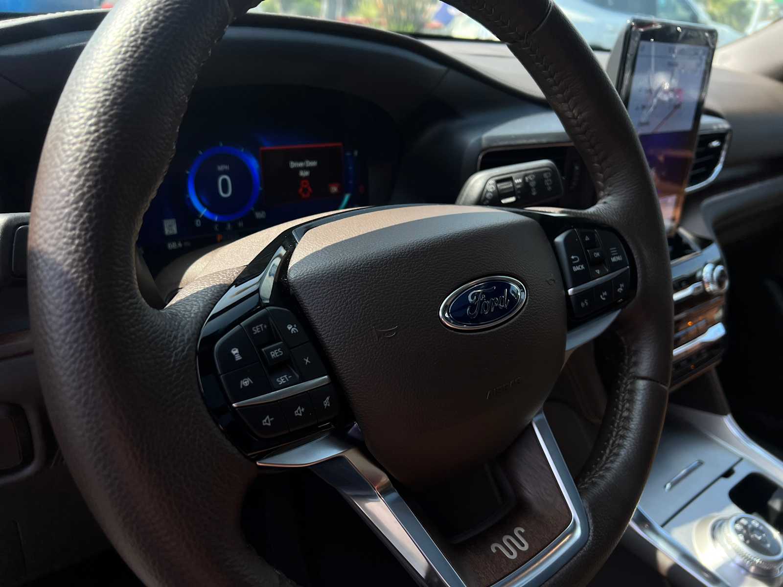 undefined 2023 Ford Explorer King Ranch