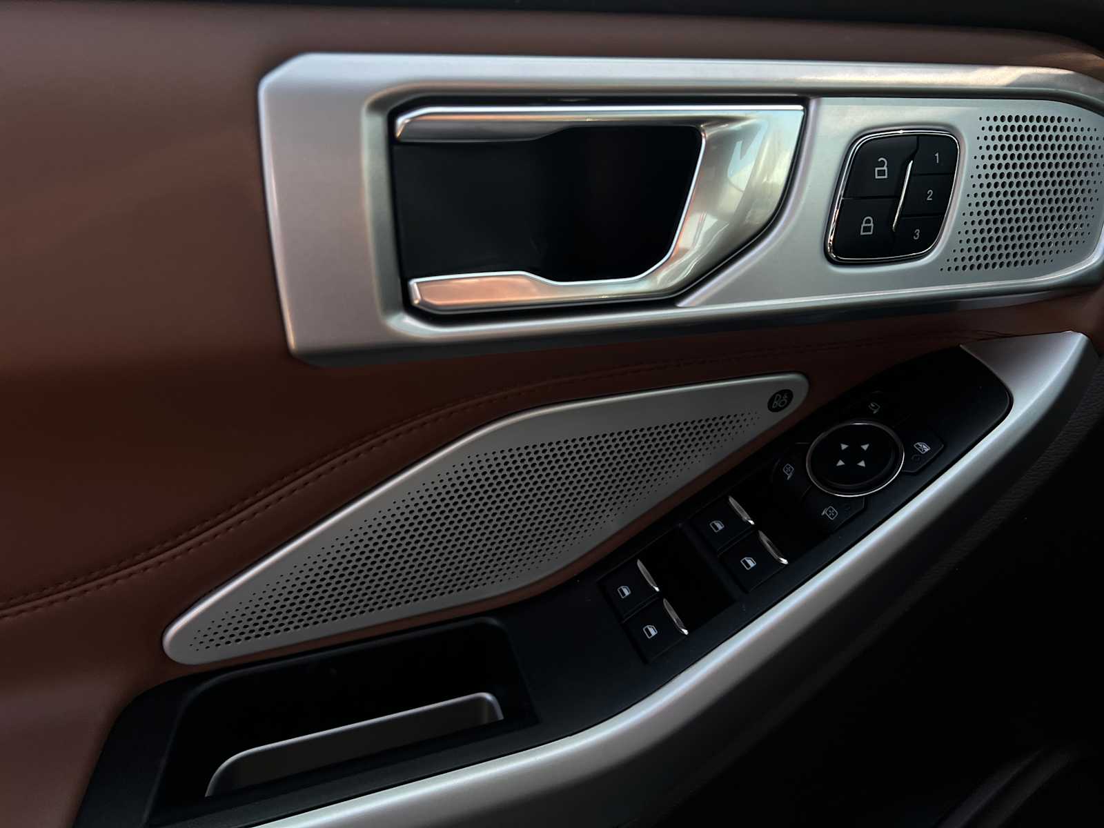 undefined 2023 Ford Explorer King Ranch