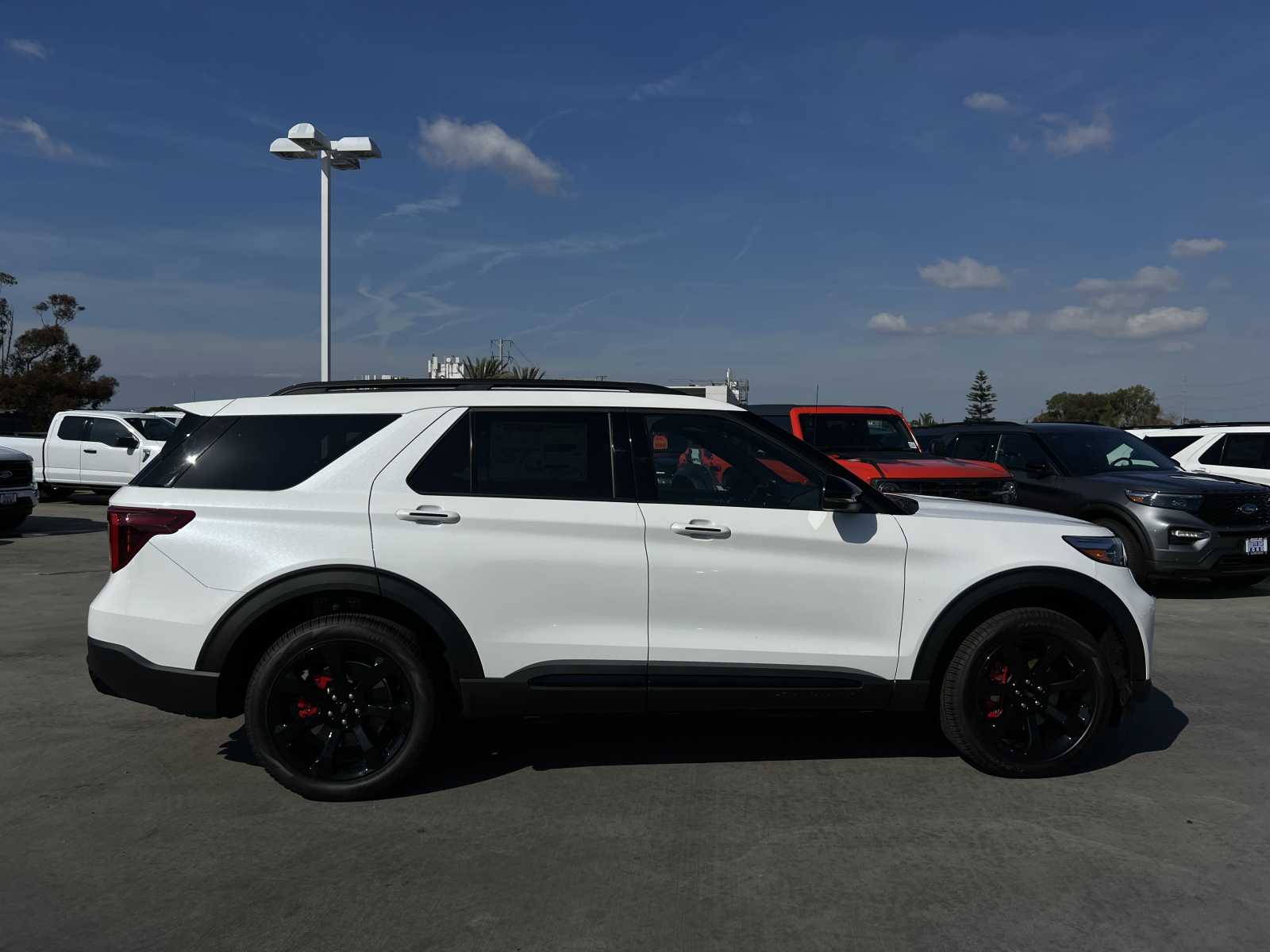 2023 Ford Explorer ST