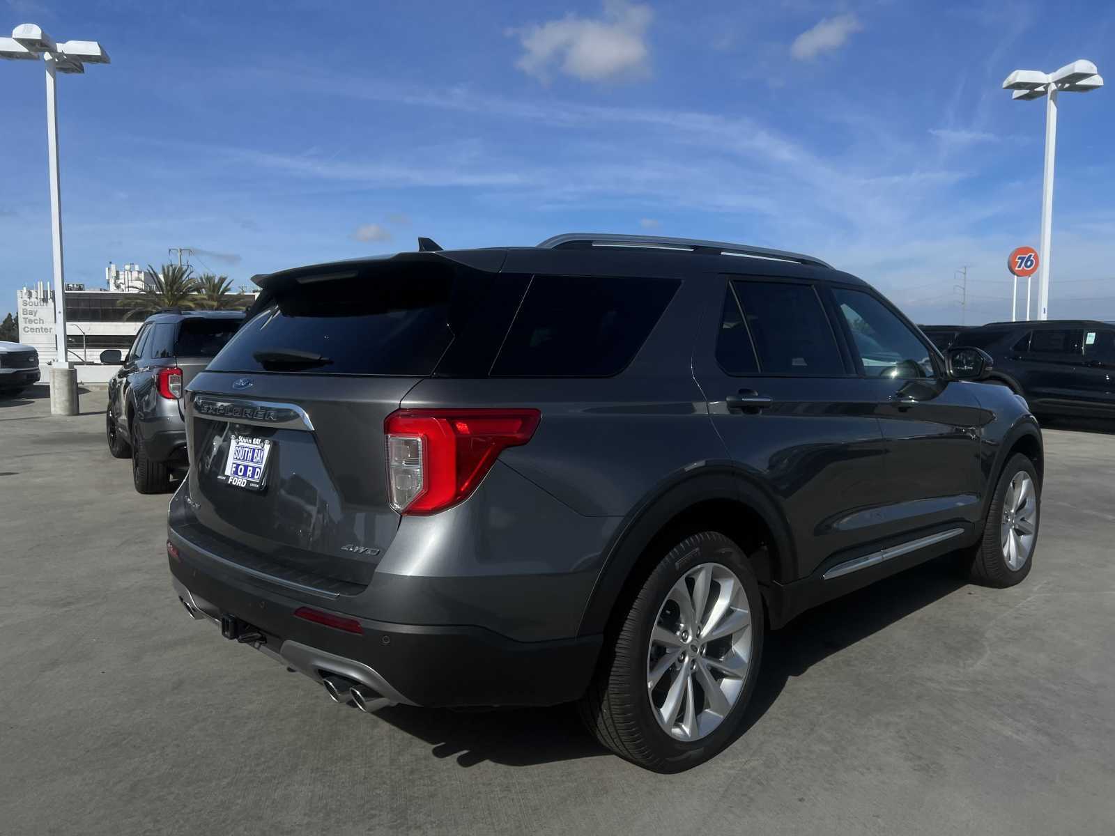 2023 Ford Explorer Platinum