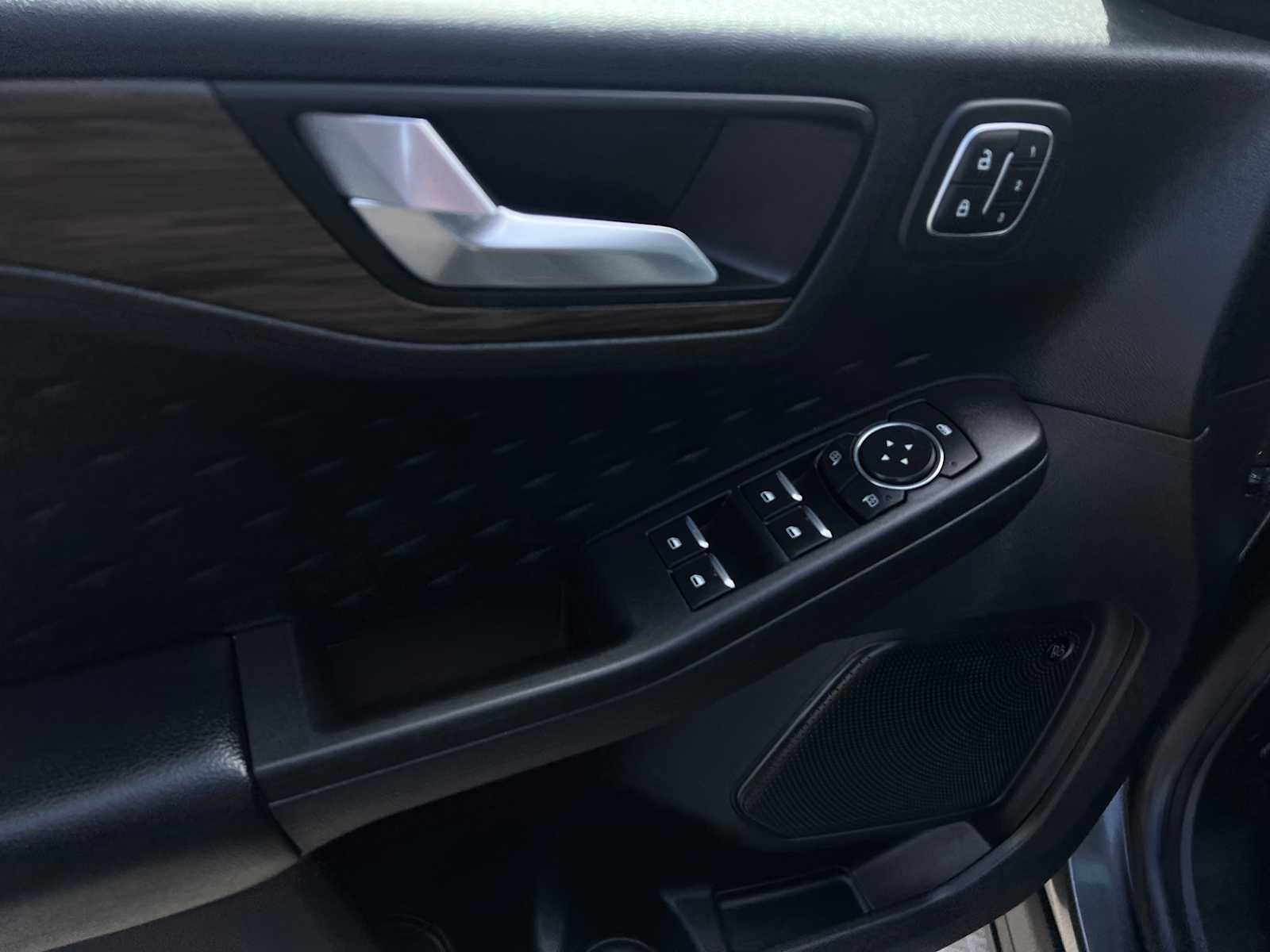 2020 Ford Escape Titanium Hybrid