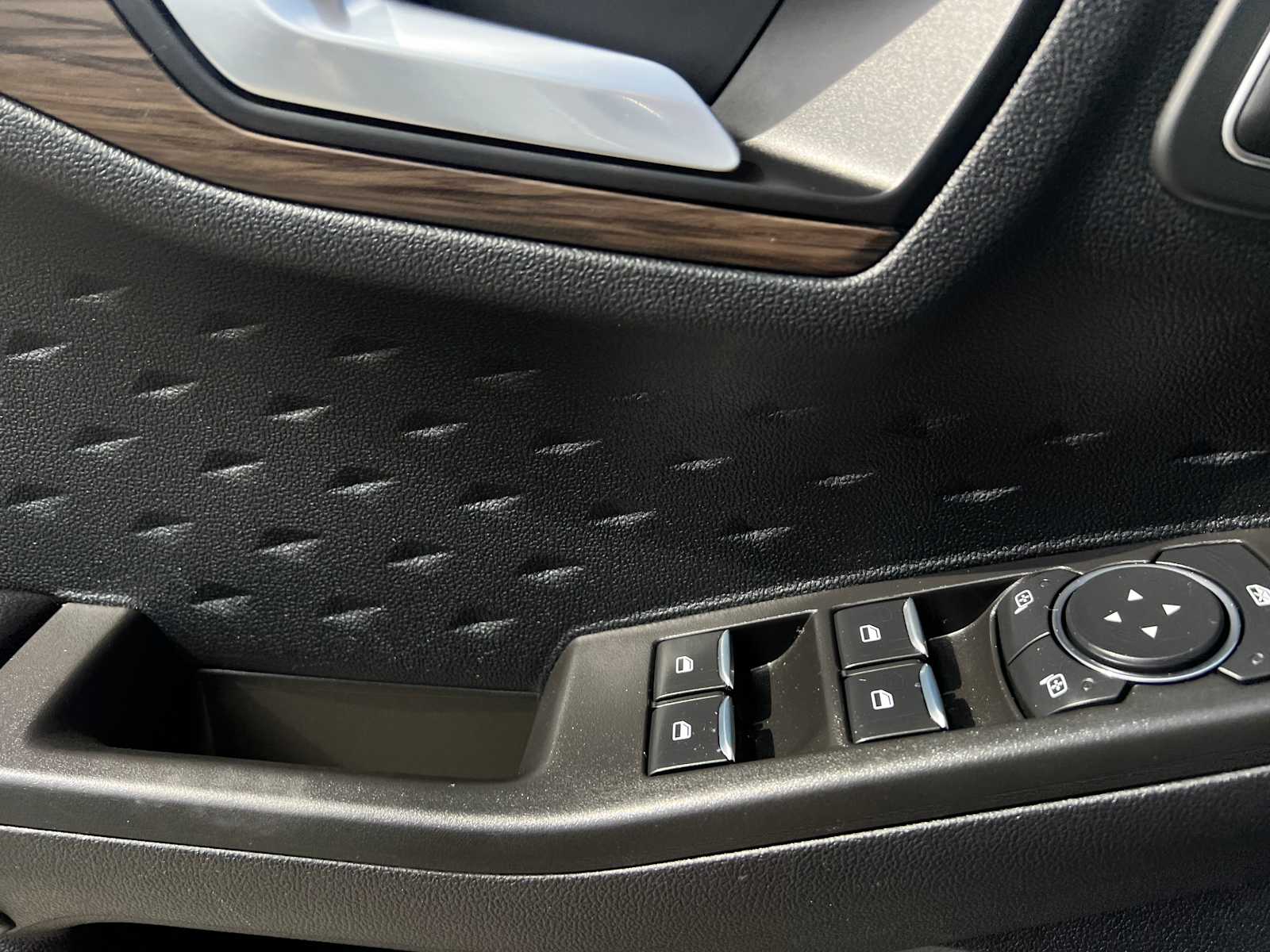 2020 Ford Escape Titanium Hybrid