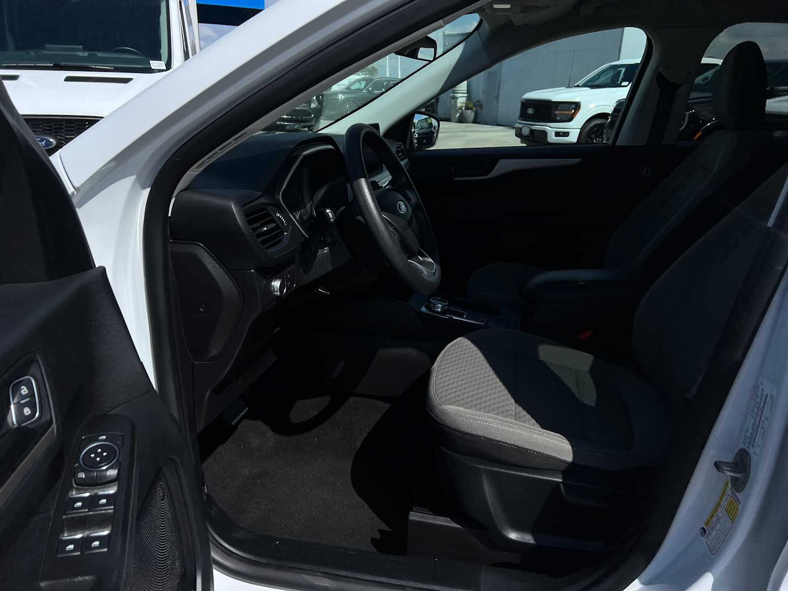 2022 Ford Escape SE photo 8
