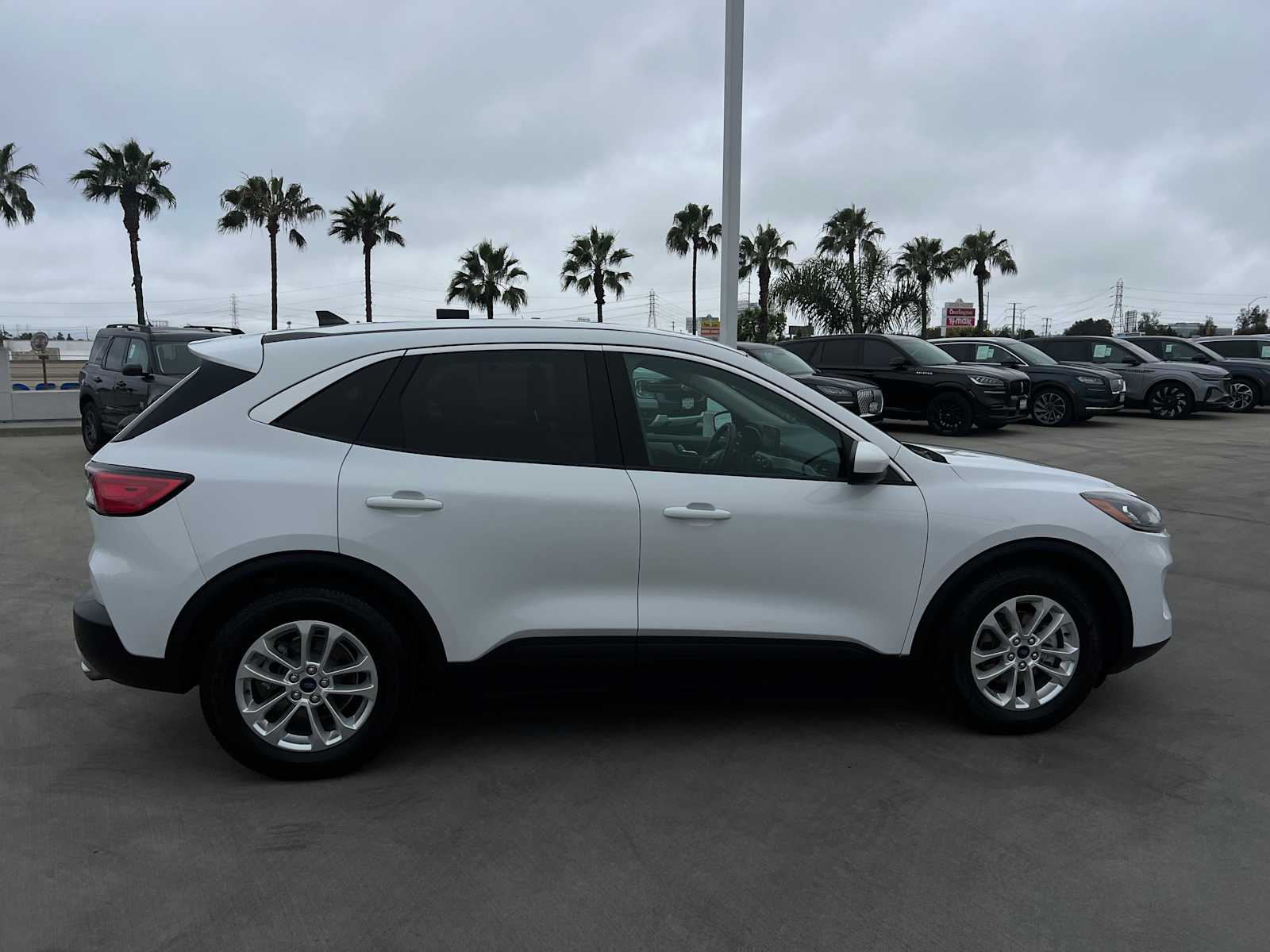 2020 Ford Escape SE