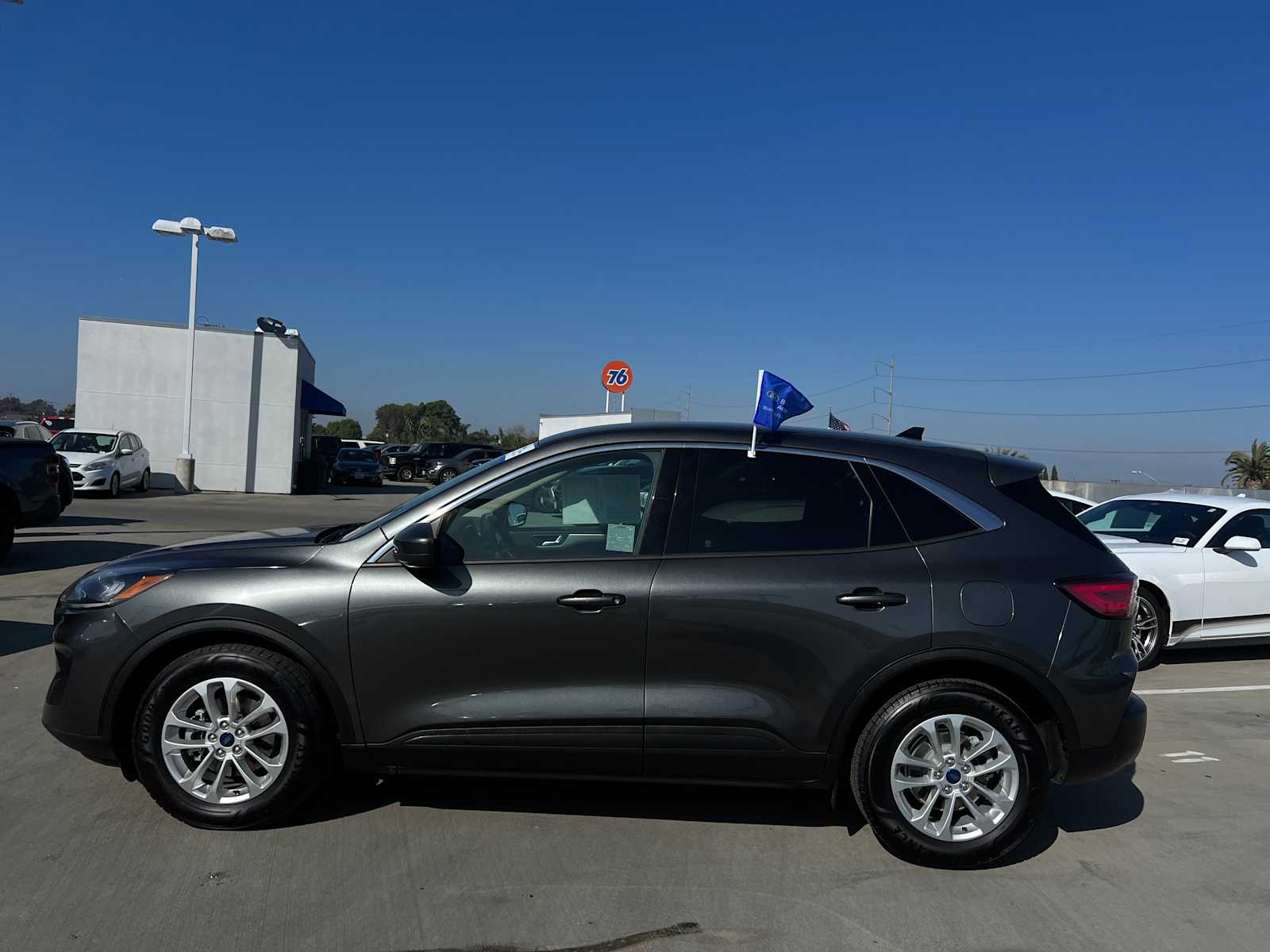 2020 Ford Escape SE