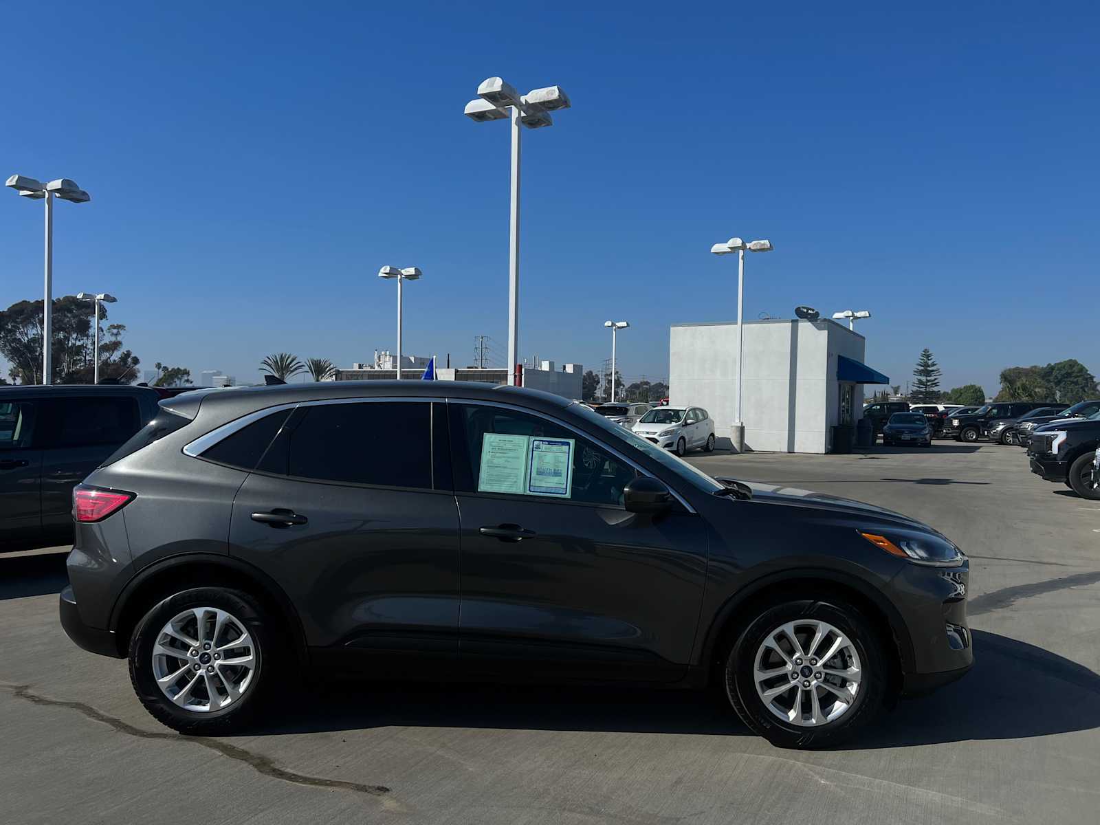 2020 Ford Escape SE