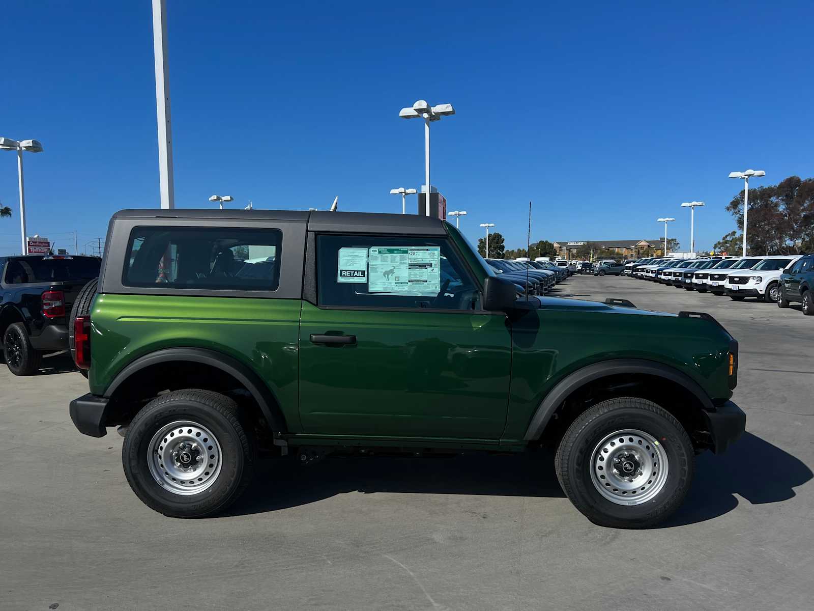 2025 Ford Bronco Base