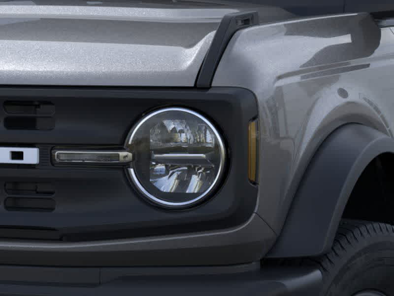 2025 Ford Bronco Base photo 14