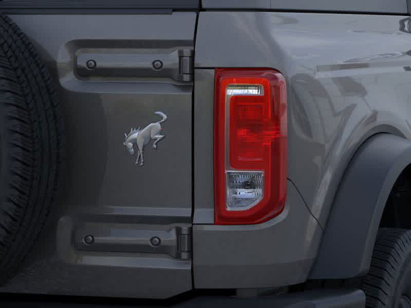 2025 Ford Bronco Base photo 17