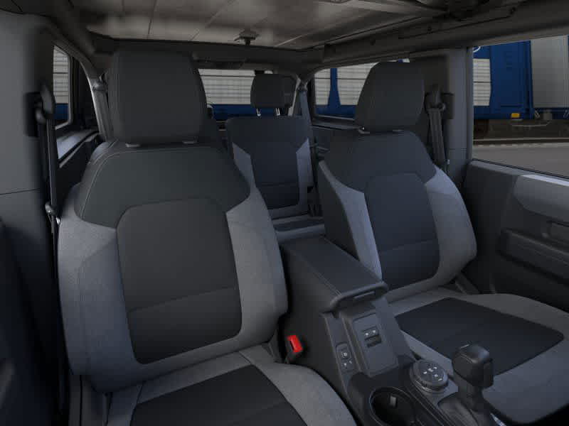 2025 Ford Bronco Base photo 7