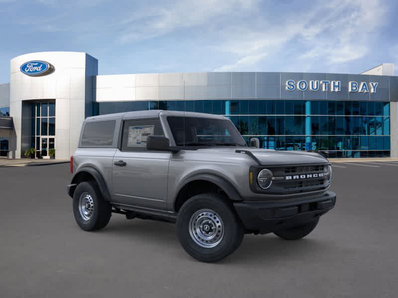 2025 Ford Bronco Base photo 3