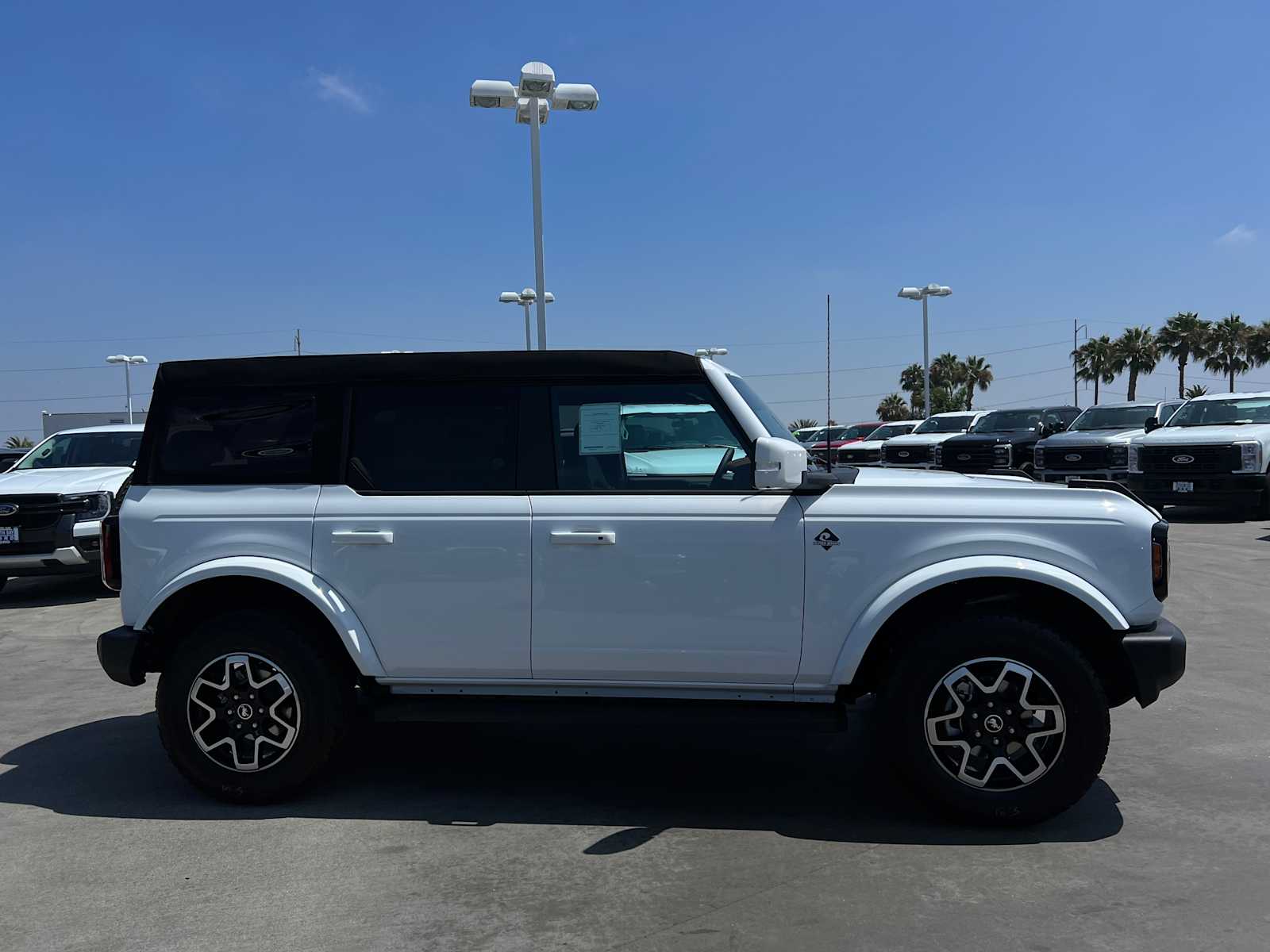 2024 Ford Bronco Outer Banks