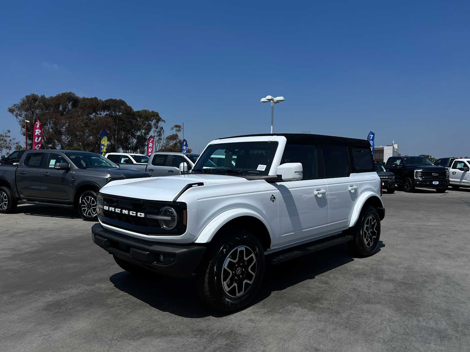 2024 Ford Bronco Outer Banks