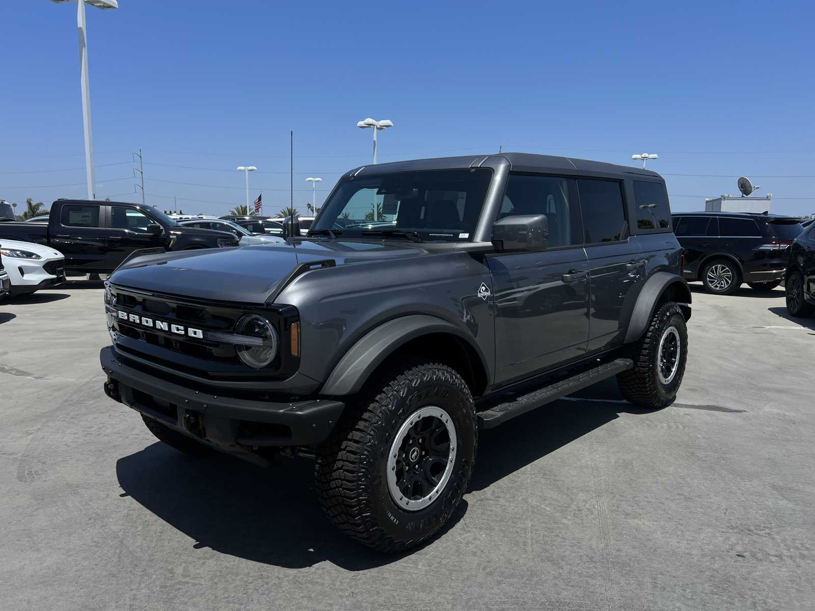 2024 Ford Bronco Outer Banks