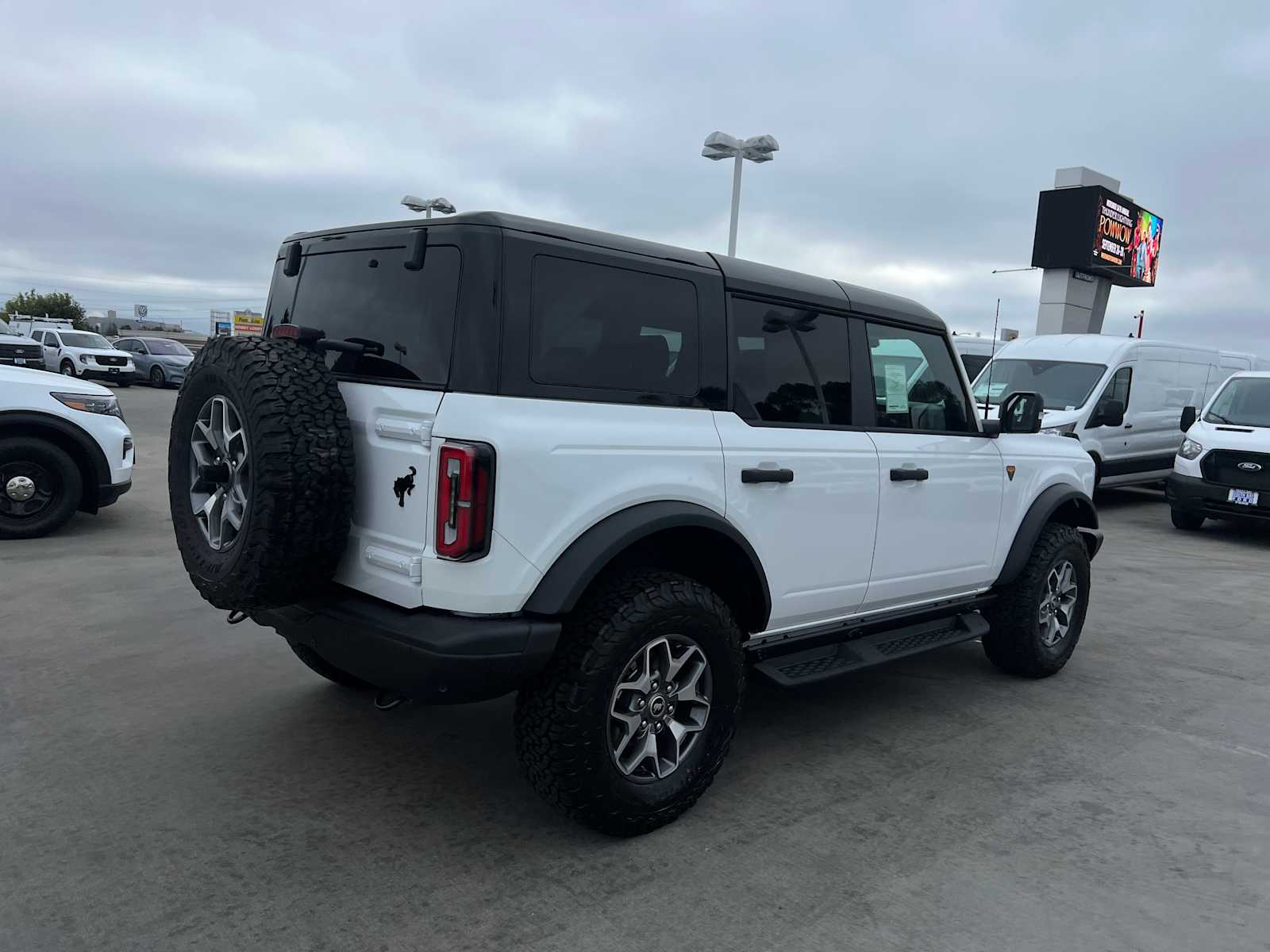 2025 Ford Bronco Badlands photo 28