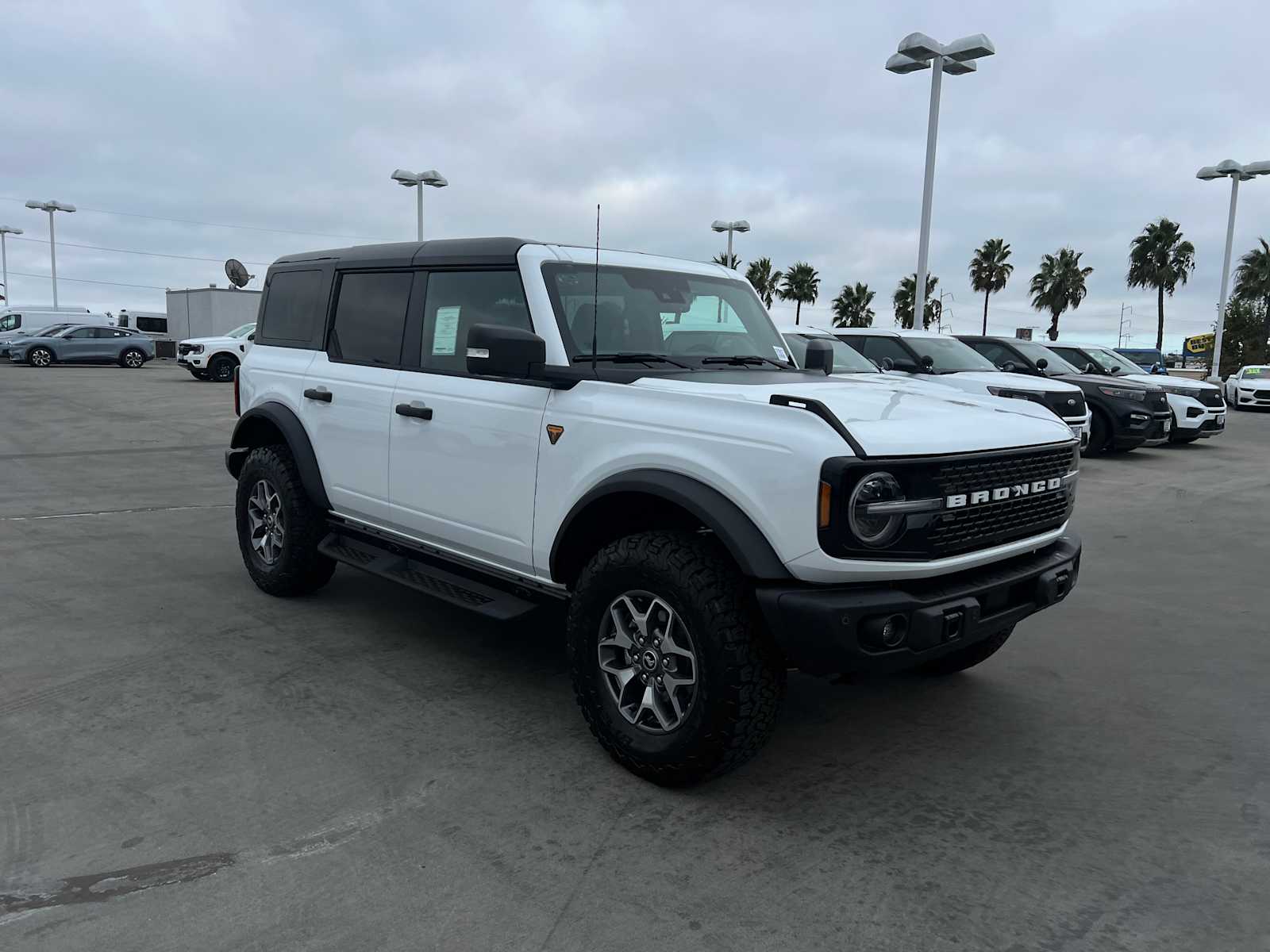 2025 Ford Bronco Badlands photo 27