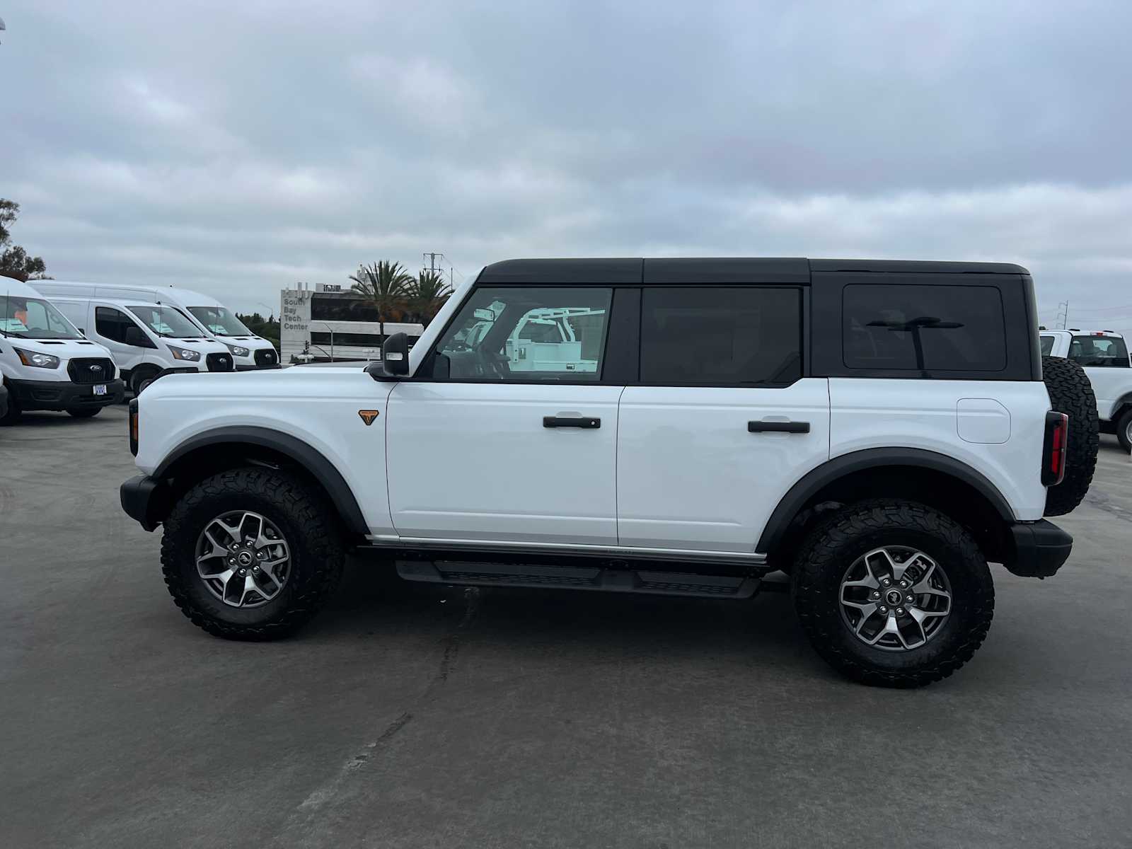 2025 Ford Bronco Badlands photo 24