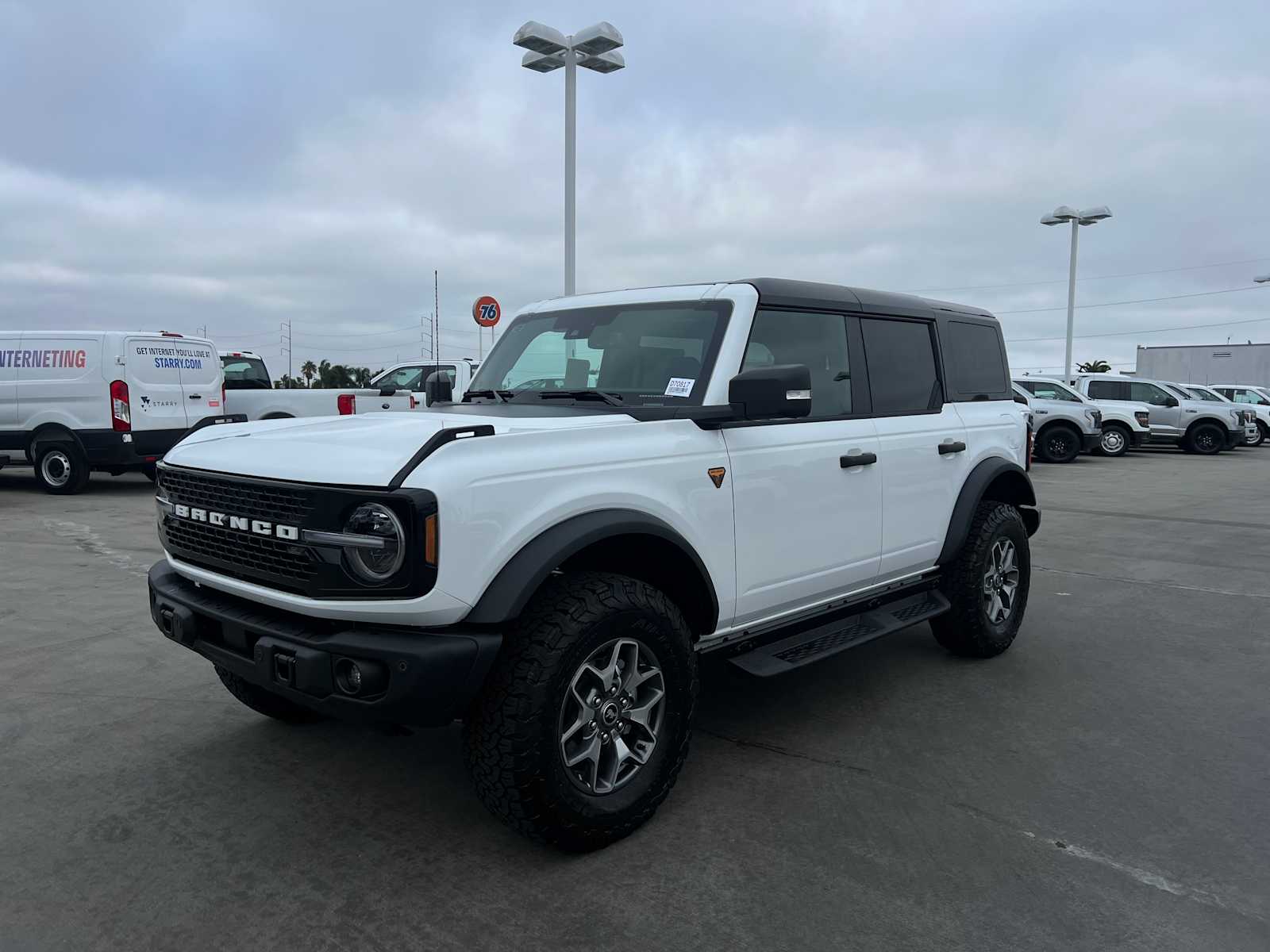 2025 Ford Bronco Badlands photo 23