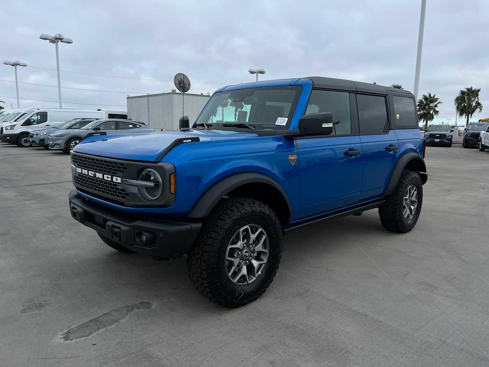 2025 Ford Bronco Badlands photo 16