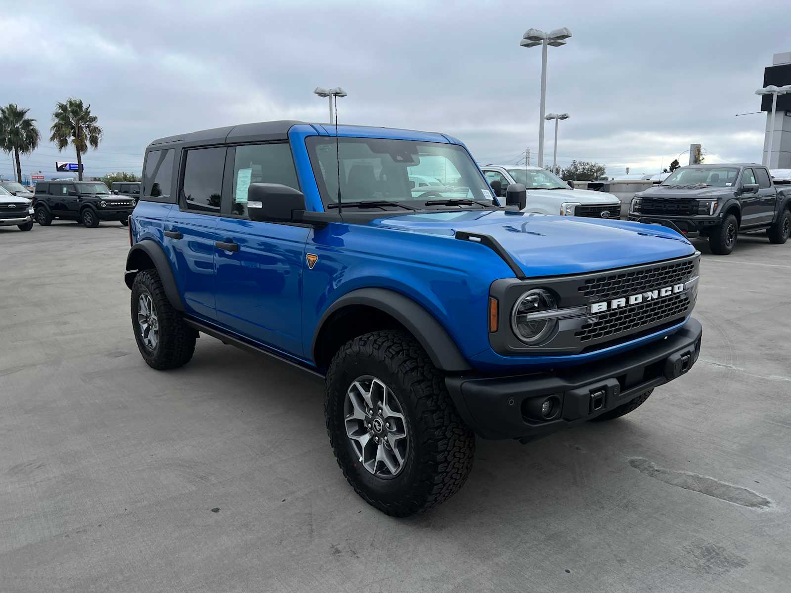 2025 Ford Bronco Badlands photo 38