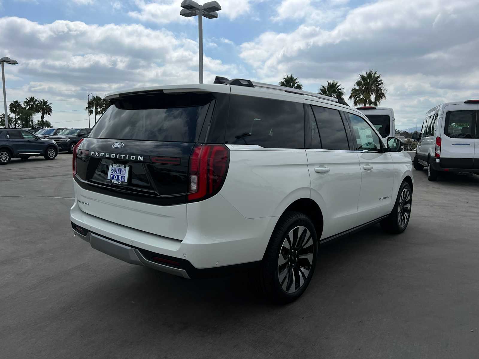 2025 Ford Expedition Platinum