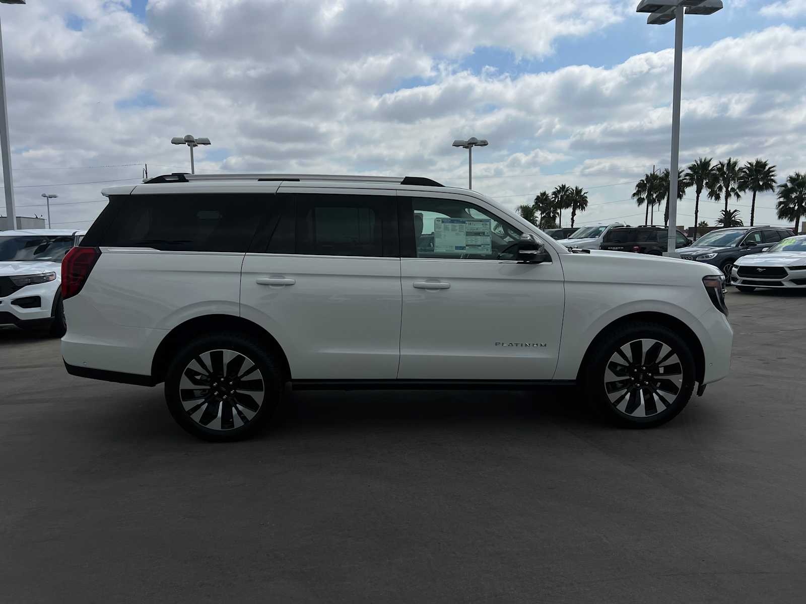 2025 Ford Expedition Platinum
