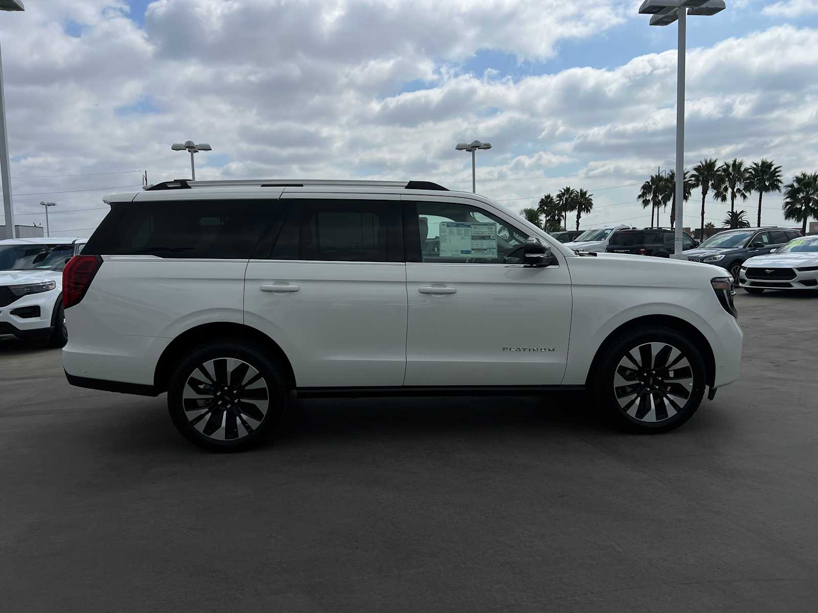 2025 Ford Expedition Platinum