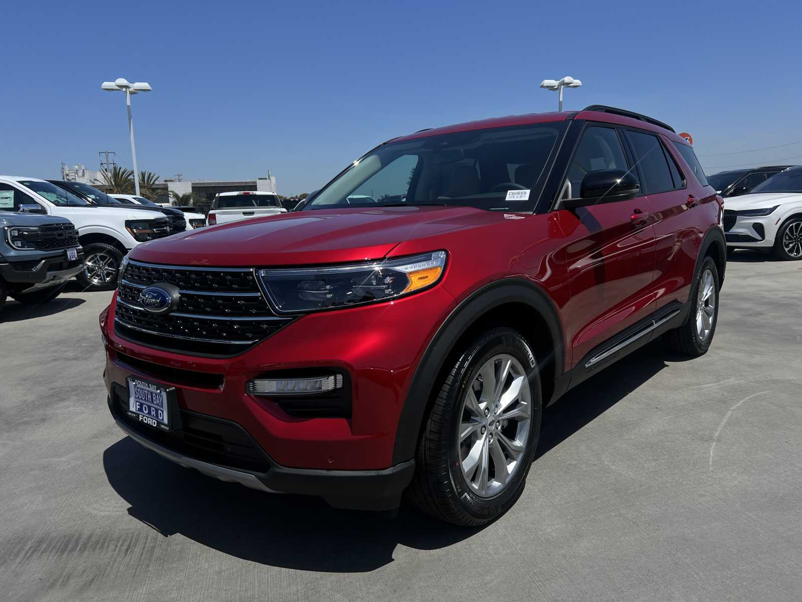 2024 Ford Explorer XLT