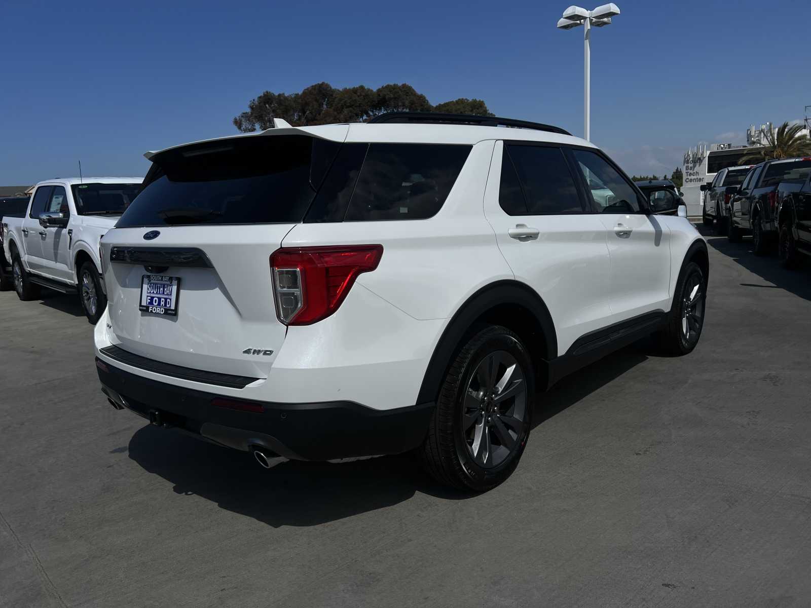 2024 Ford Explorer XLT