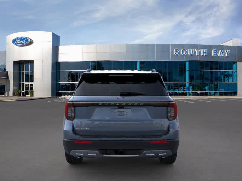2025 Ford Explorer photo 3