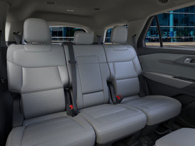 2025 Ford Explorer photo 9