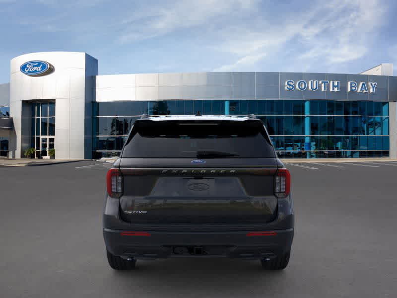 2025 Ford Explorer photo 3