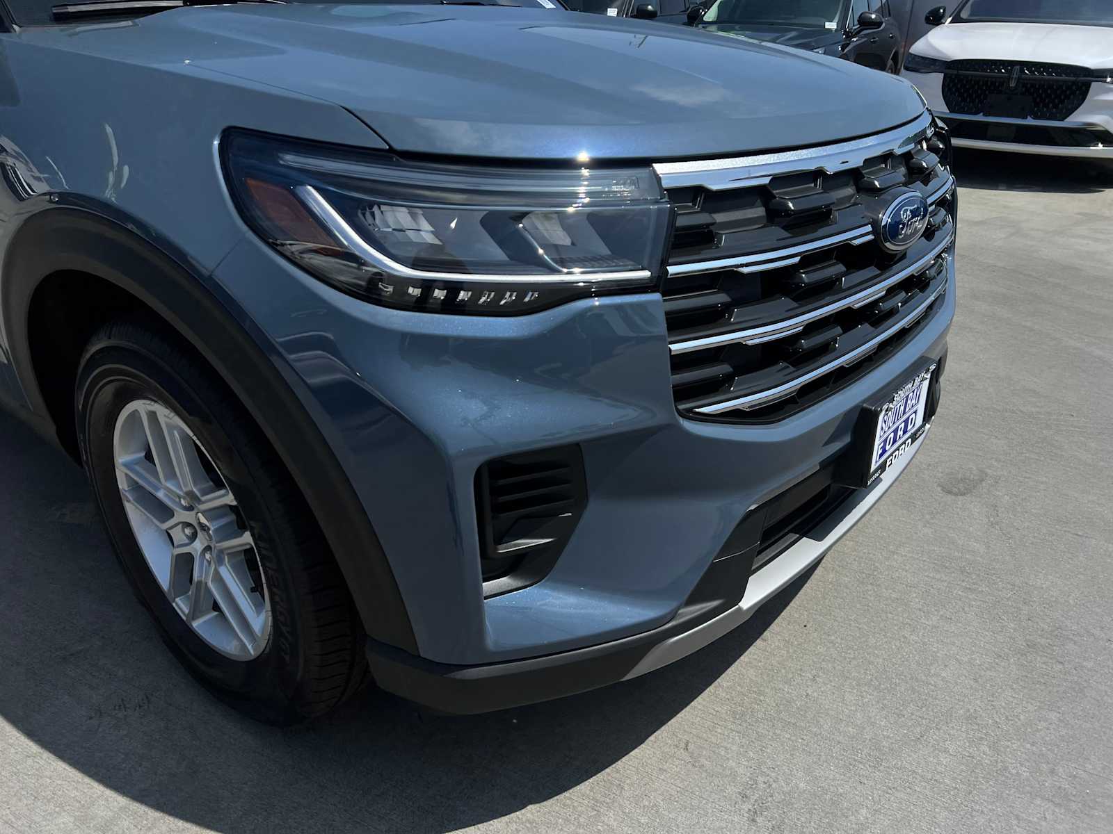 2025 Ford Explorer Active