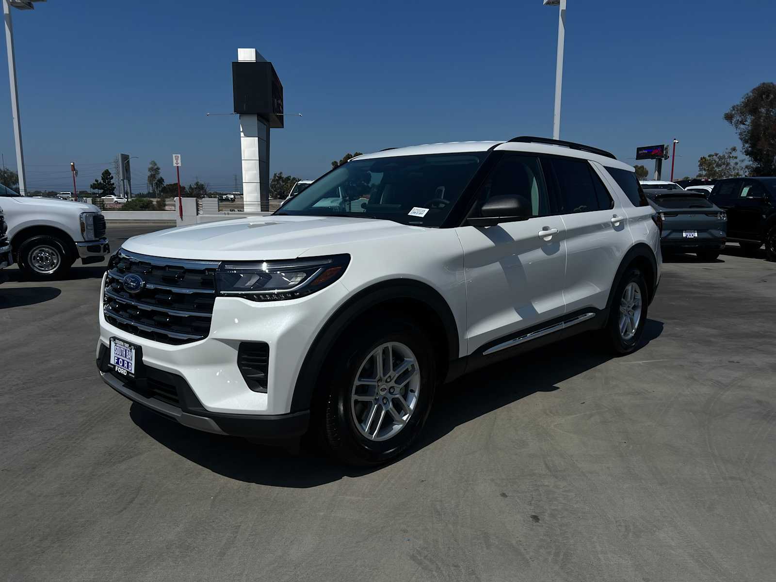 2025 Ford Explorer Active