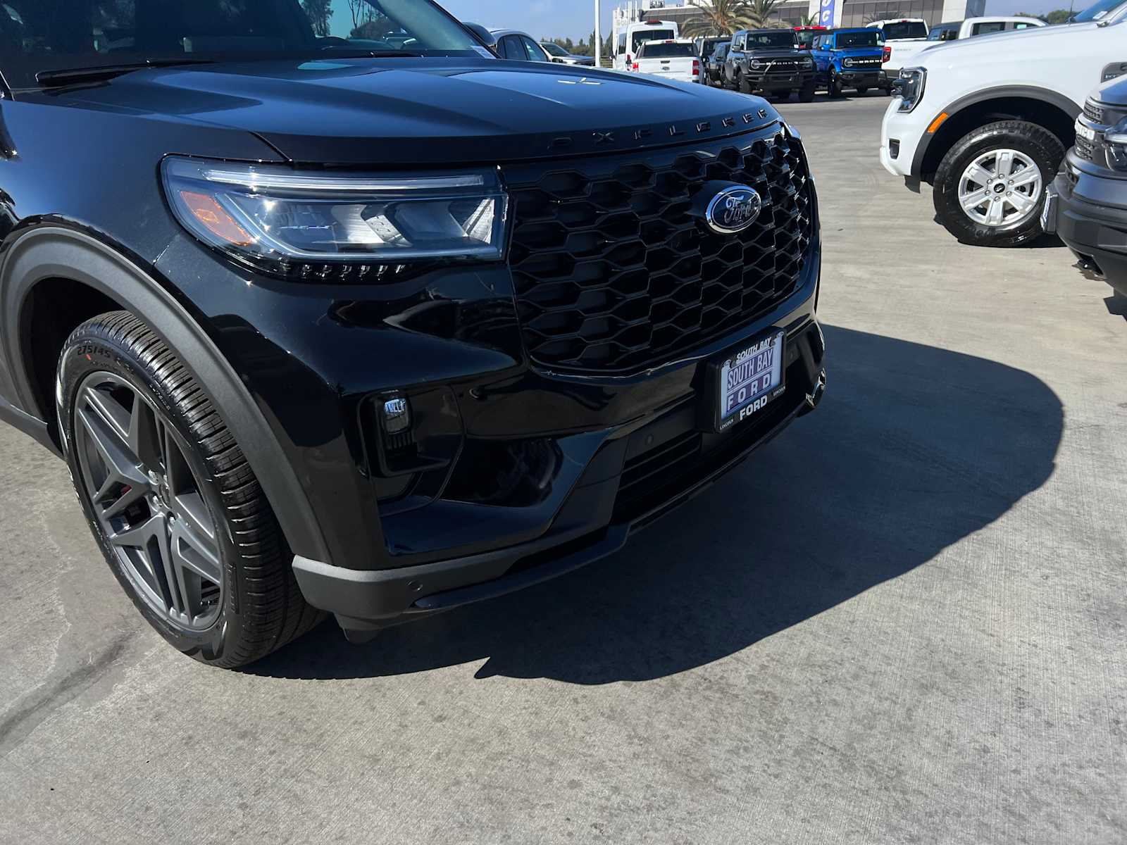 2025 Ford Explorer ST-Line