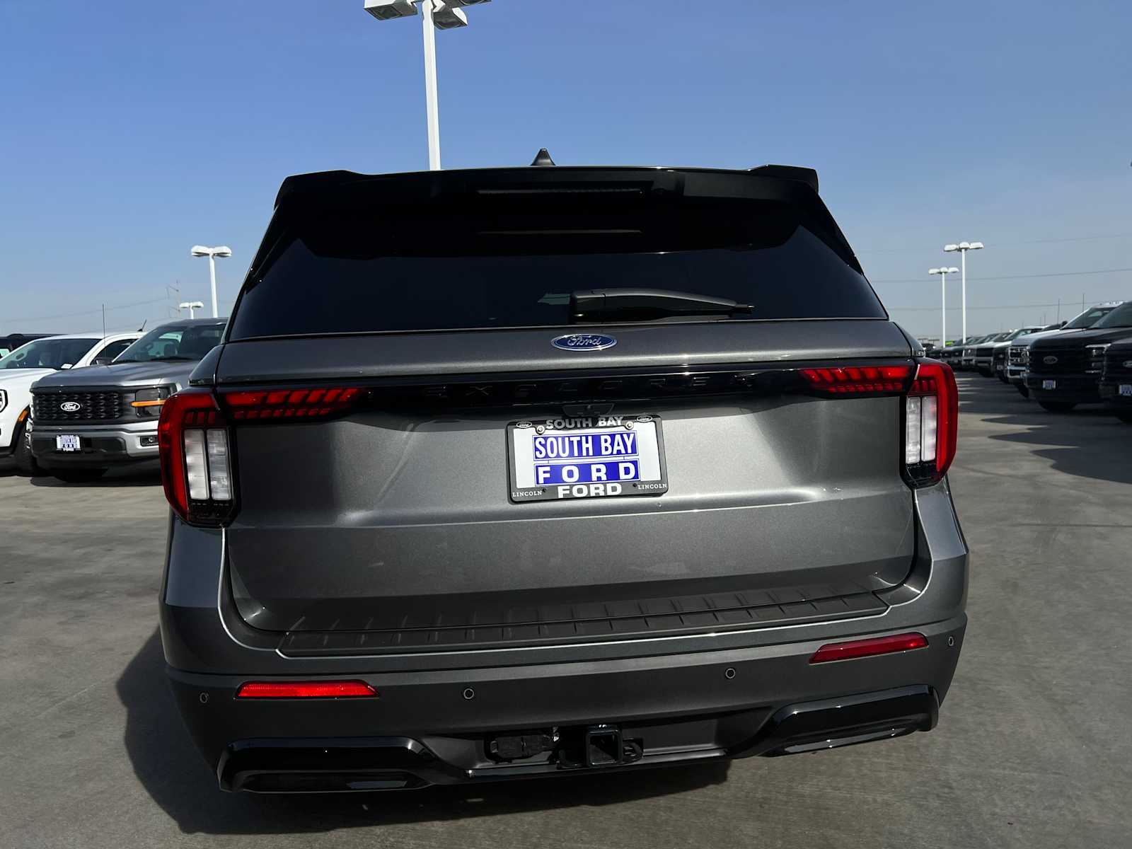 2025 Ford Explorer ST-Line
