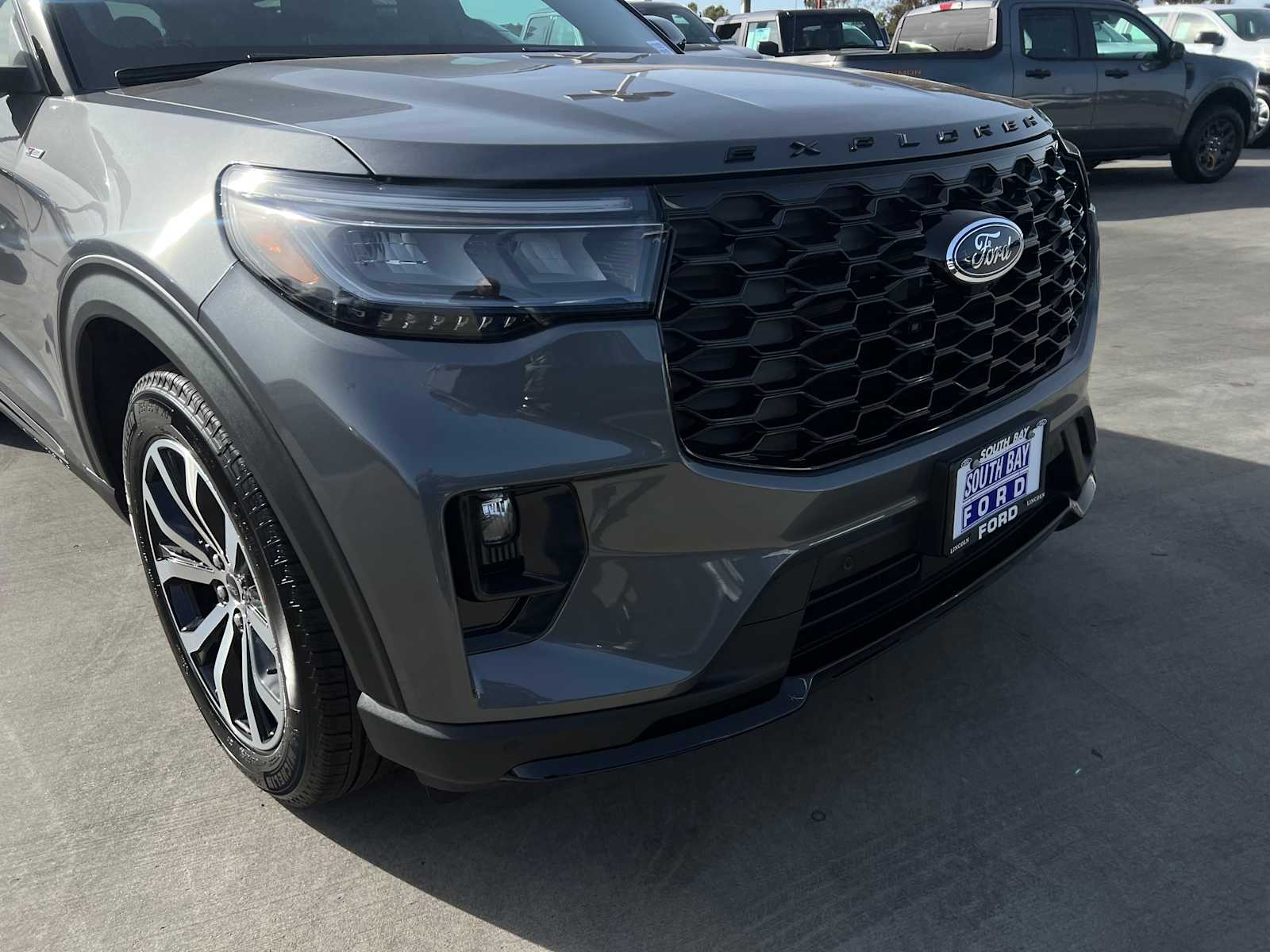 2025 Ford Explorer ST-Line