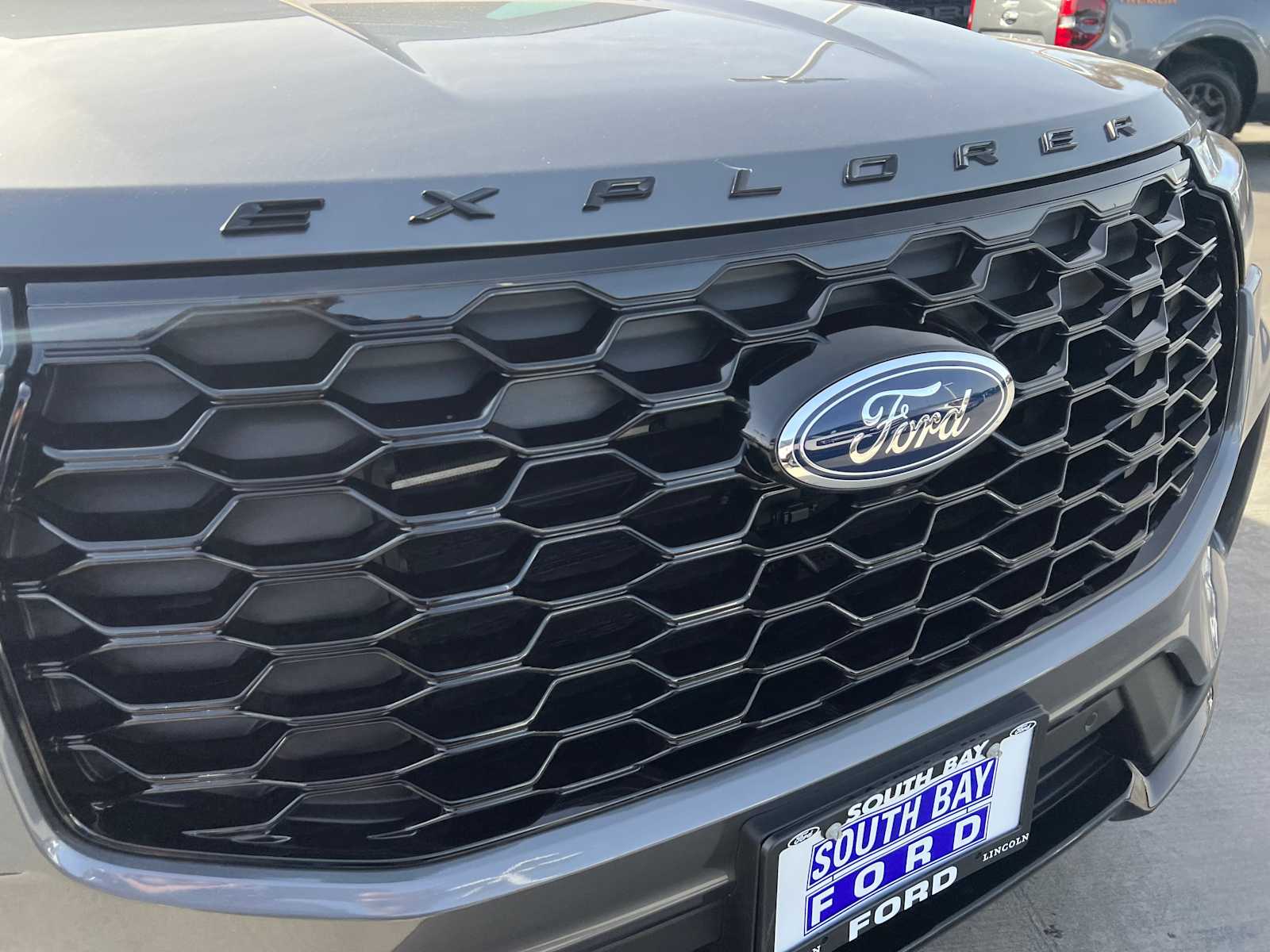 2025 Ford Explorer ST-Line
