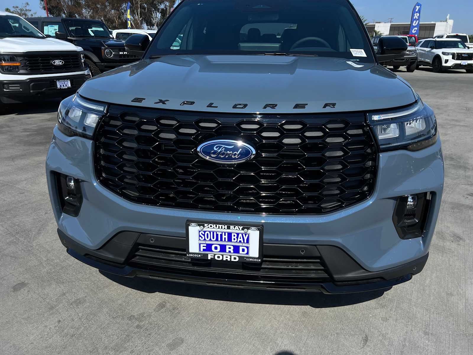 2025 Ford Explorer ST-Line