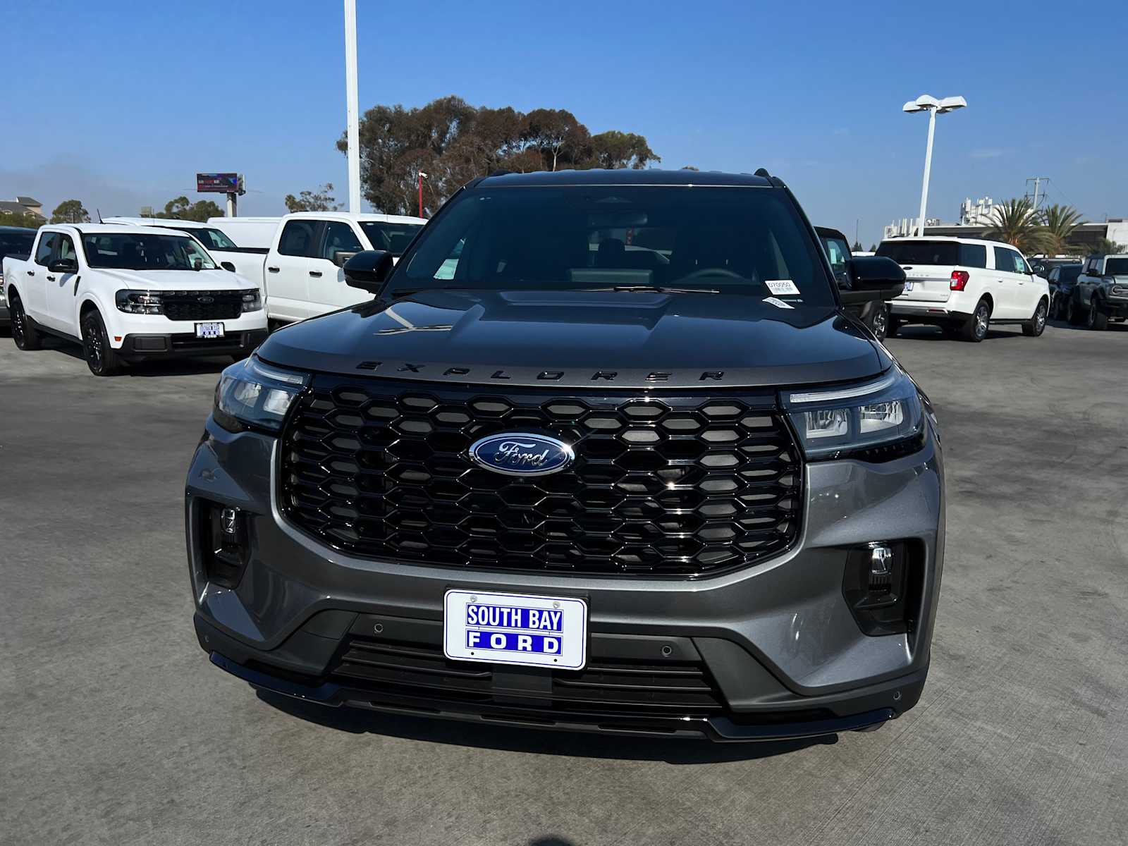 2025 Ford Explorer ST-Line